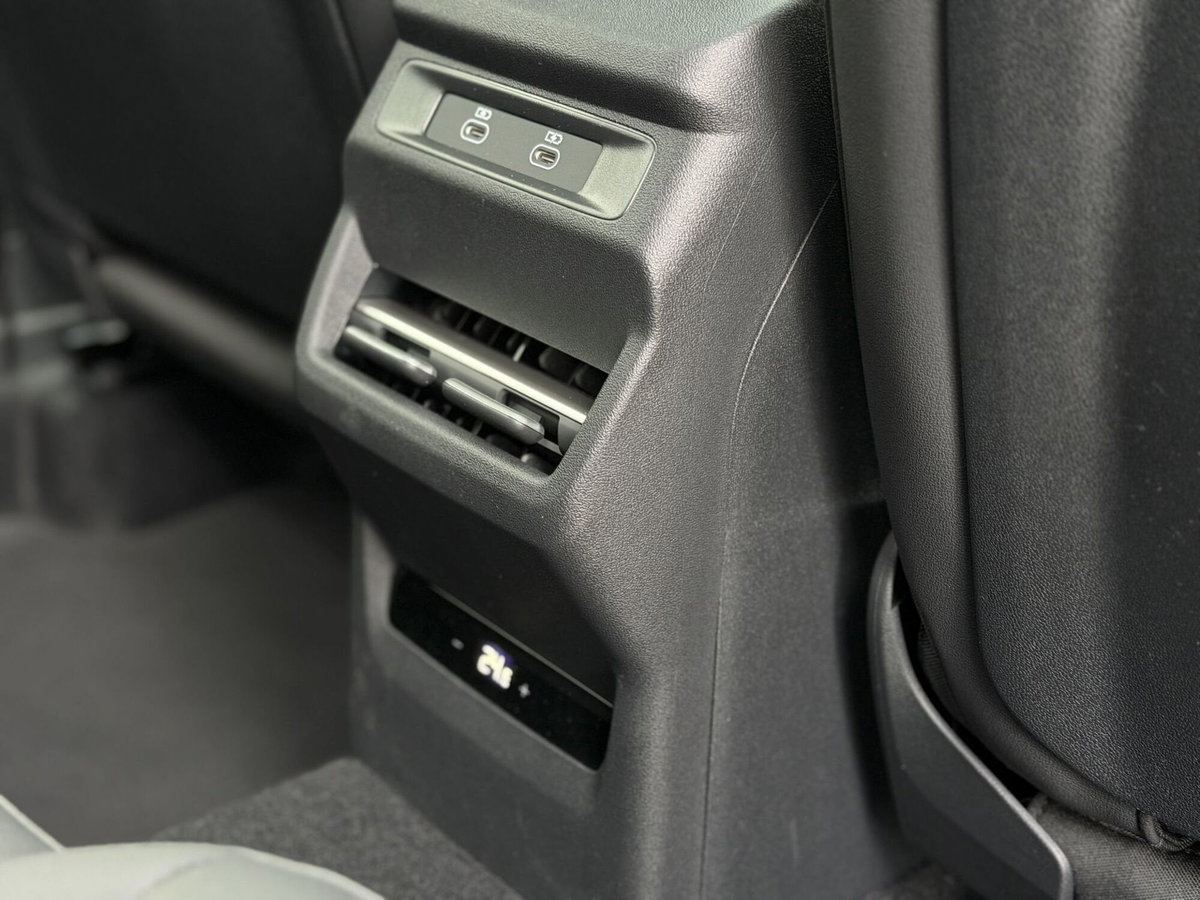 Audi Q3 Sportback 35 TDI S line edition (14)