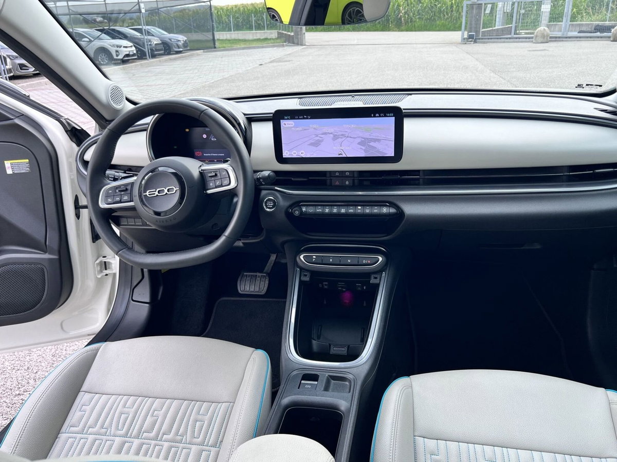 Fiat 600 1.2 hybrid La Prima 110cv auto (8)