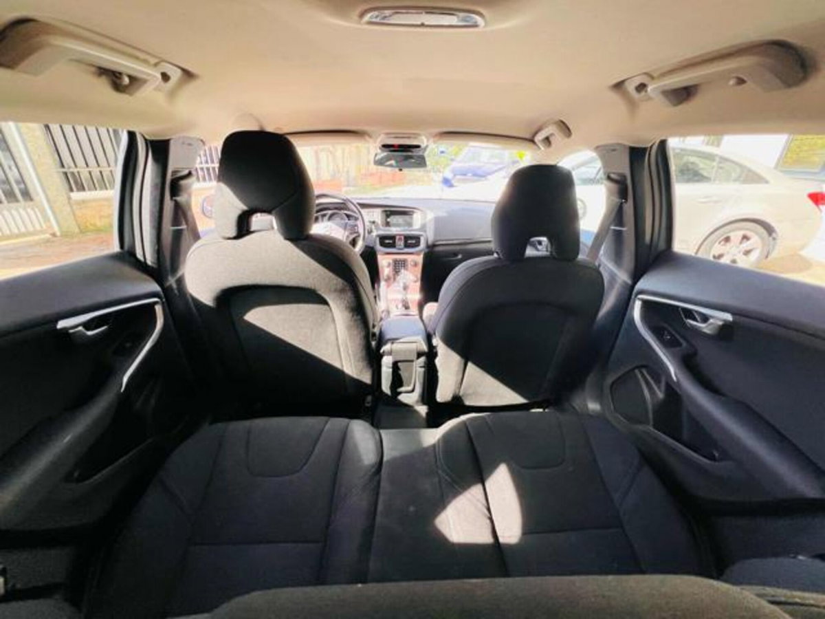 Volvo V40 Cross Country D2 Business (12)