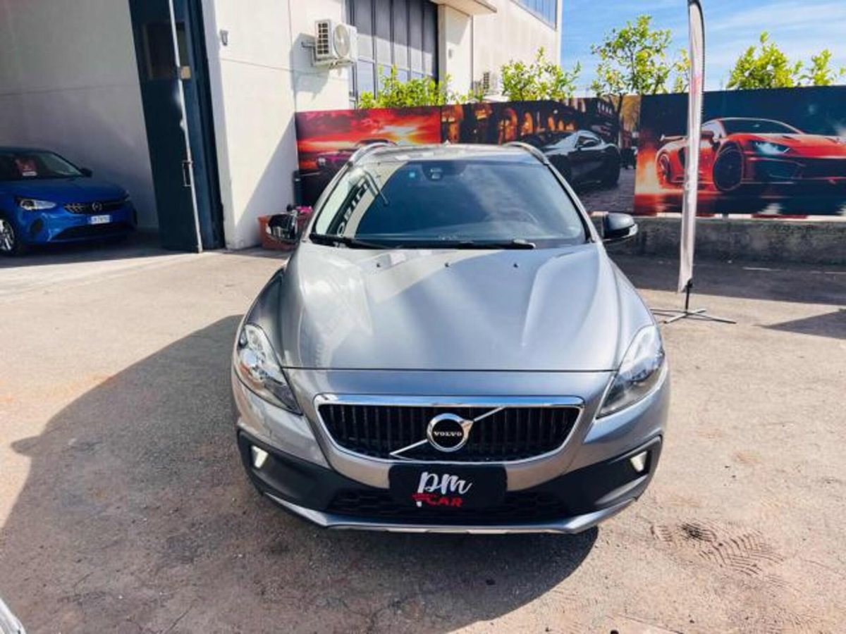 Volvo V40 Cross Country D2 Business (2)