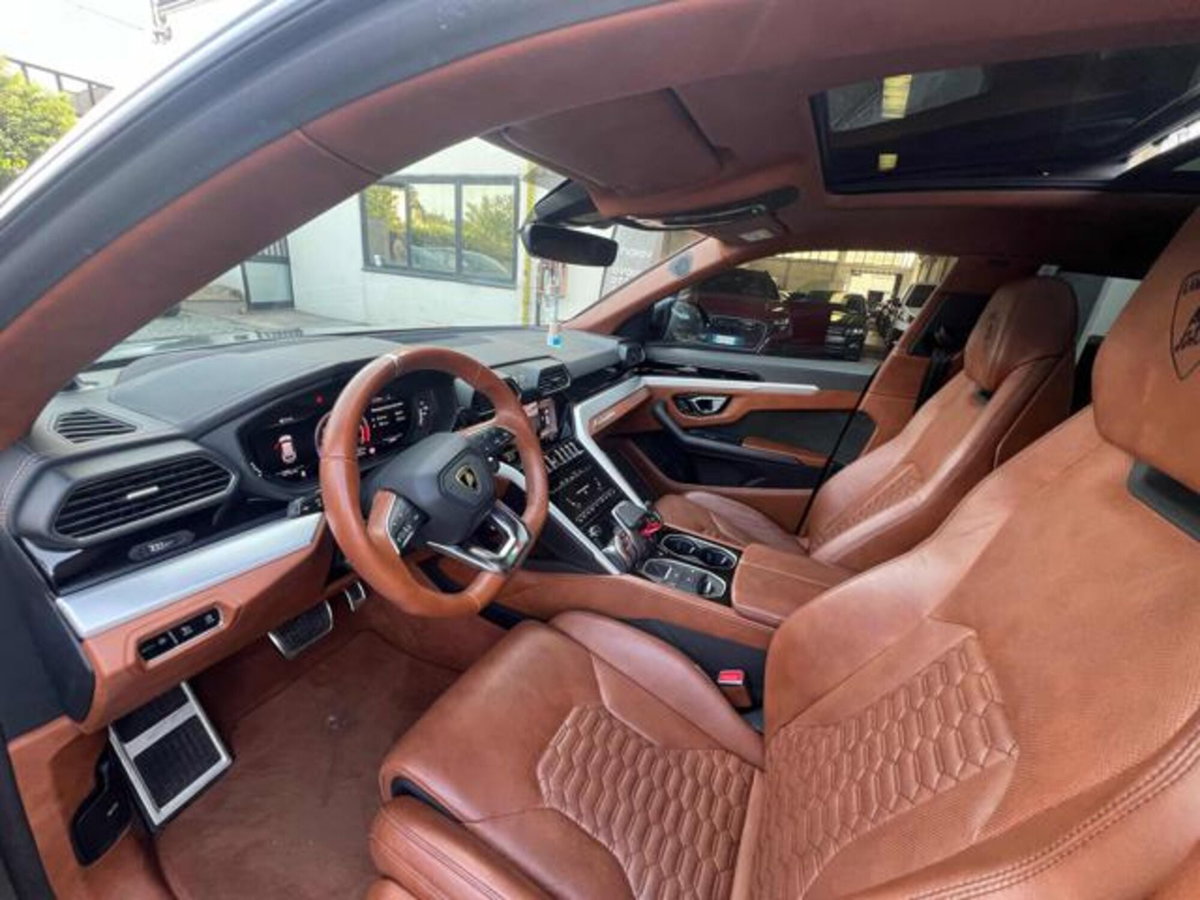 Lamborghini Urus 4.0 (10)