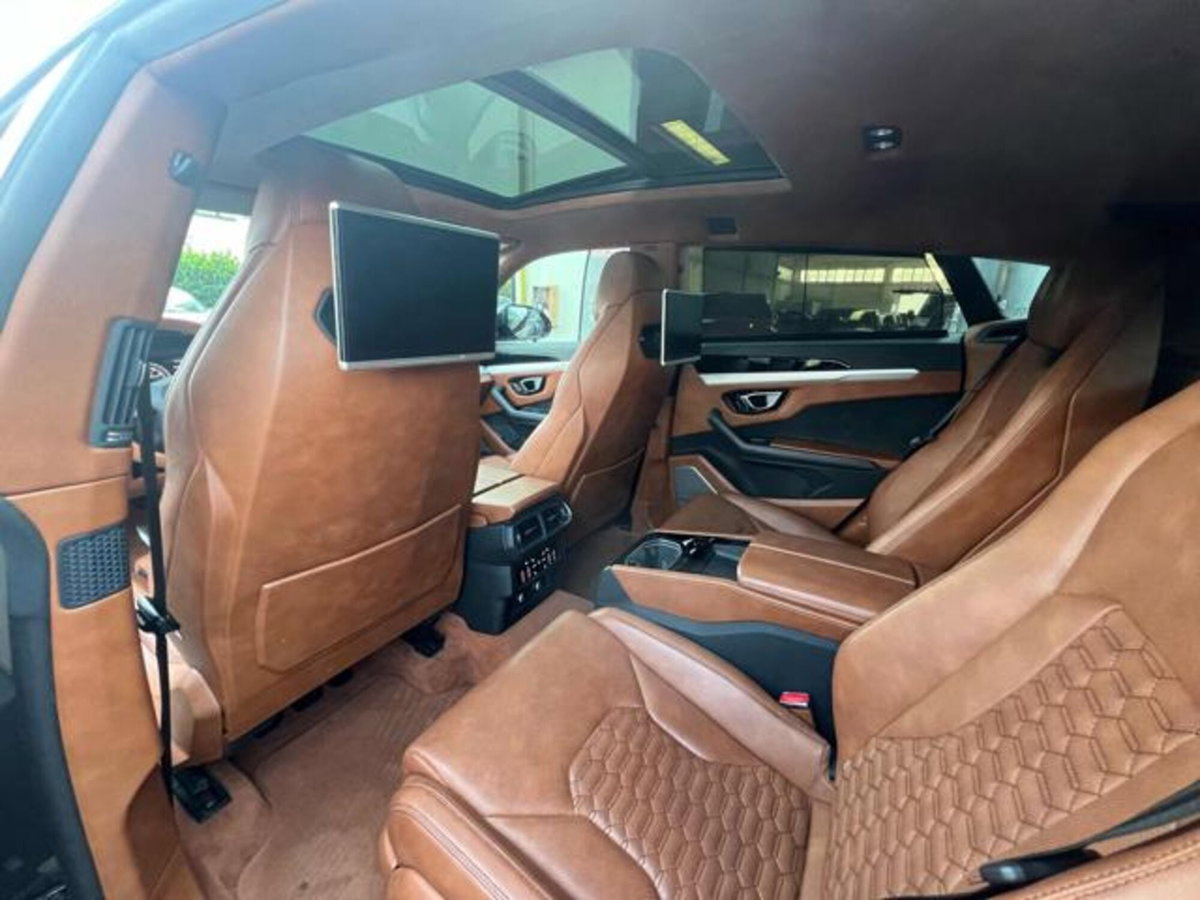 Lamborghini Urus 4.0 (13)