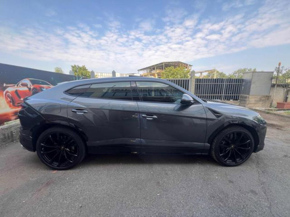 Lamborghini Urus 4.0 (5)