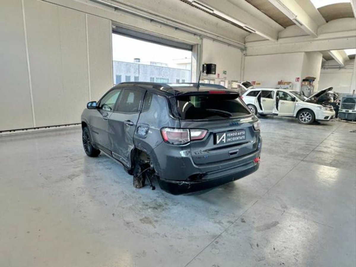 Jeep Compass 1.3 T4 240CV PHEV AT6 4xe S (5)