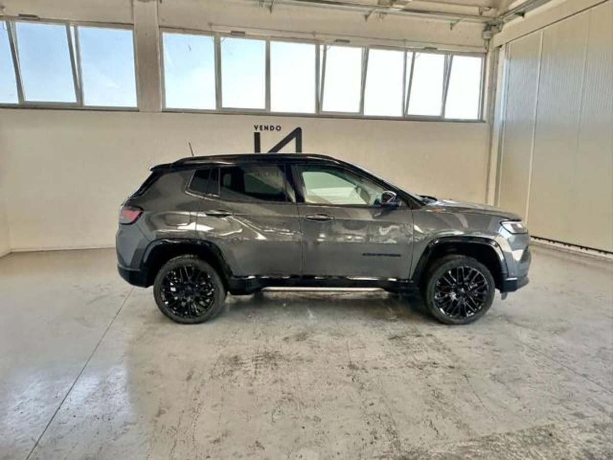 Jeep Compass 1.3 T4 240CV PHEV AT6 4xe S (8)
