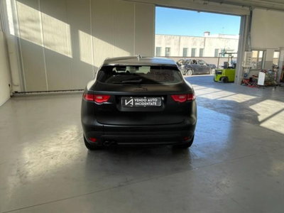Jaguar F-Pace 2.0 D 180 CV AWD Portfolio (6)