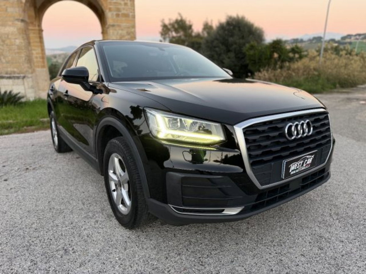Audi Q2 Q2 30 TDI Identity Black (9)