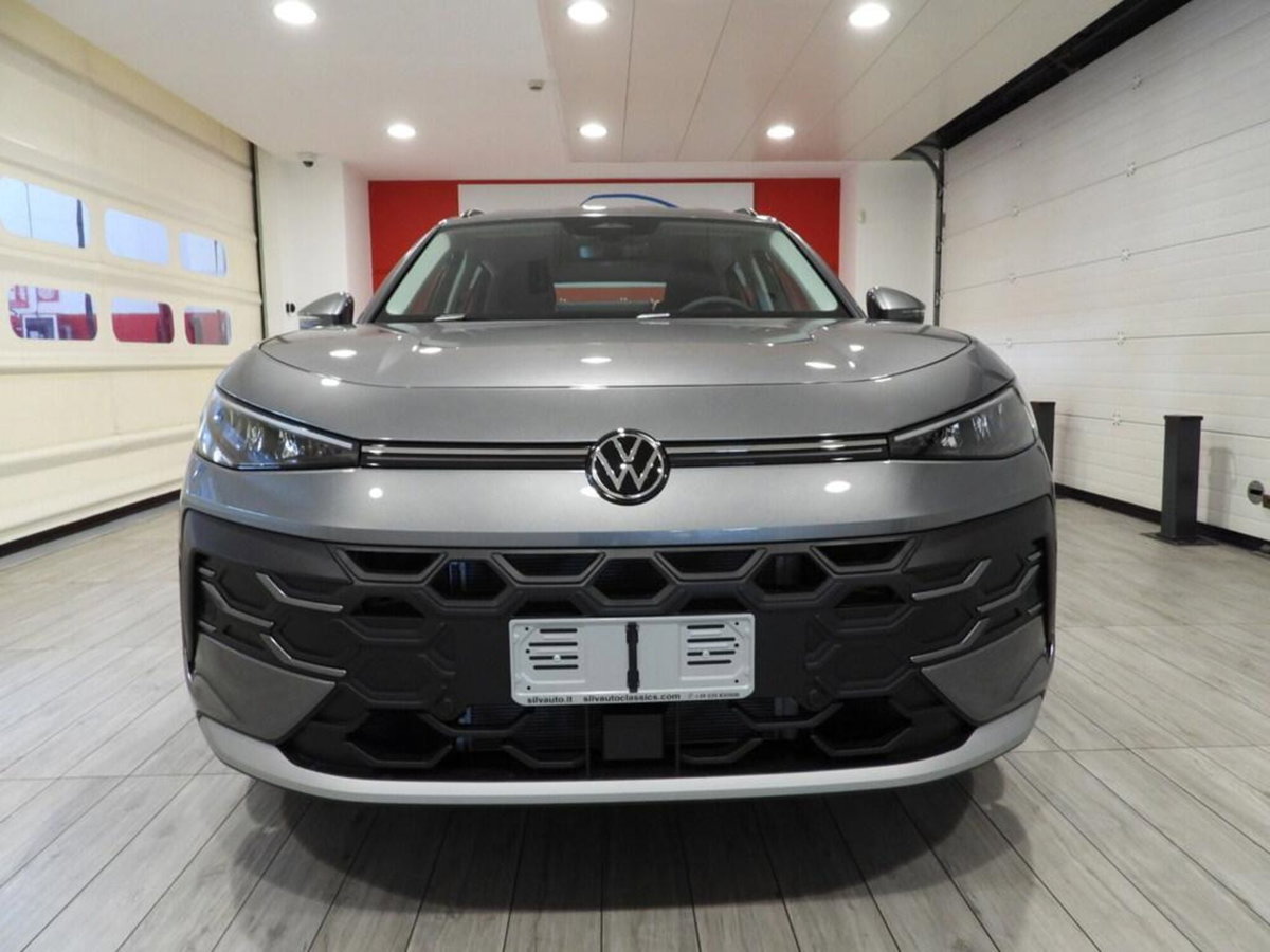 Volkswagen T-Roc 1.5 tsi Life dsg (2)