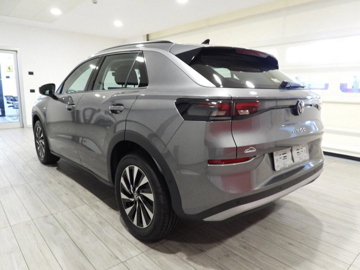 Volkswagen T-Roc 1.5 tsi Life dsg (4)