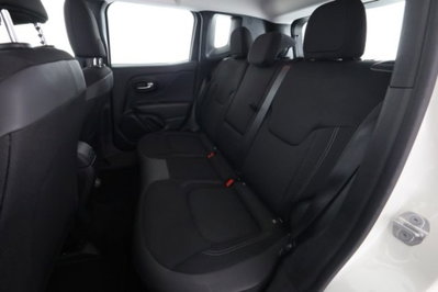 Jeep Renegade 1.3 T4 DDCT Limited (3)