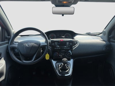 Lancia Ypsilon 1.0 FireFly 5 porte S&S Hybrid Silver Plus (12)