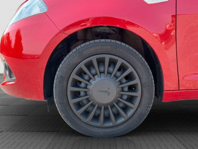 Lancia Ypsilon 1.0 FireFly 5 porte S&S Hybrid Silver Plus (16)