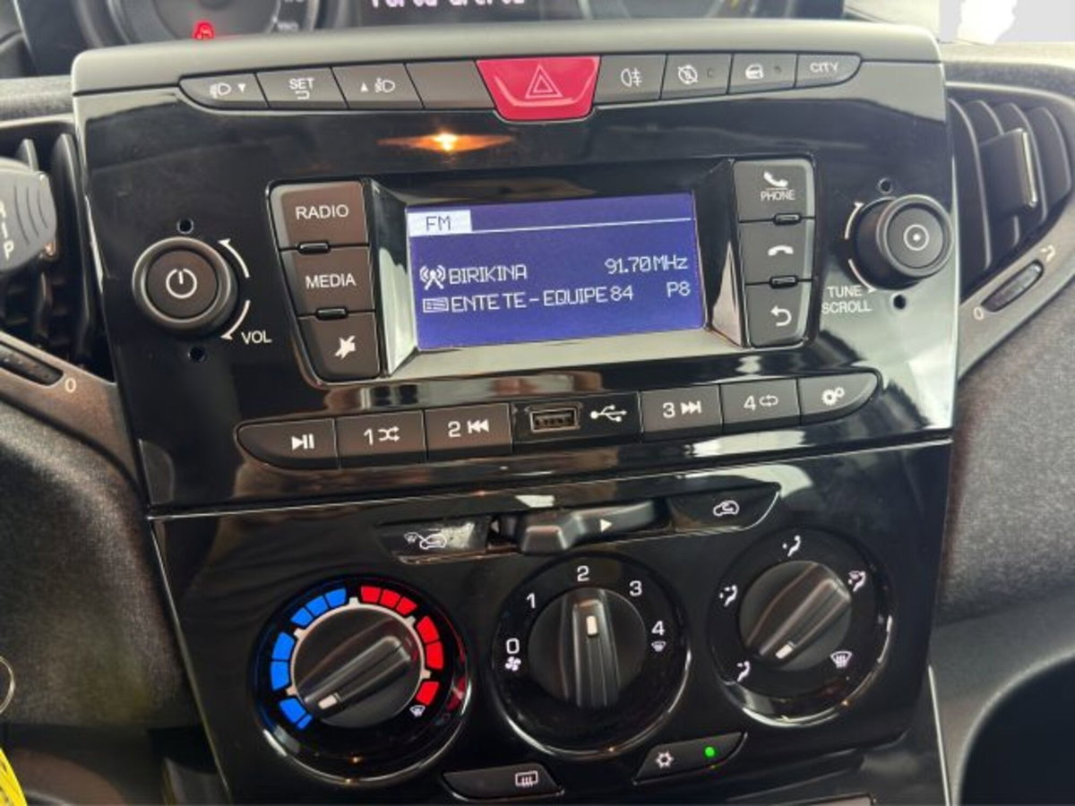 Lancia Ypsilon 1.0 FireFly 5 porte S&S Hybrid Silver Plus (17)
