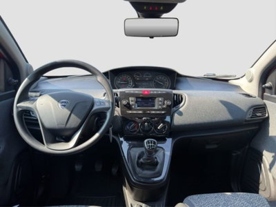 Lancia Ypsilon 1.0 FireFly 5 porte S&S Hybrid Silver Plus (12)
