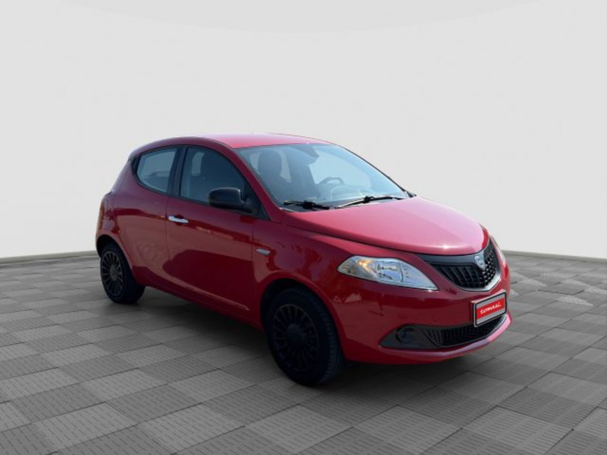 Lancia Ypsilon 1.0 FireFly 5 porte S&S Hybrid Silver Plus (7)