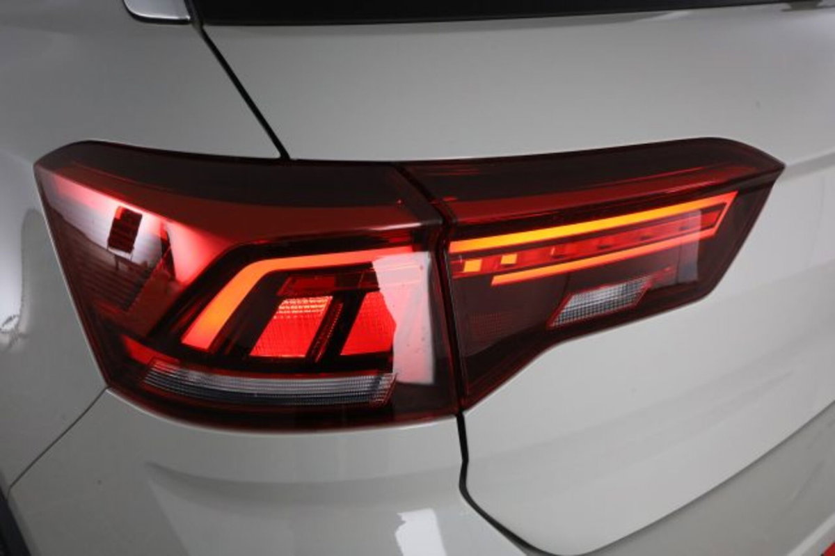 Volkswagen T-Roc 1.0 TSI R-Line (18)