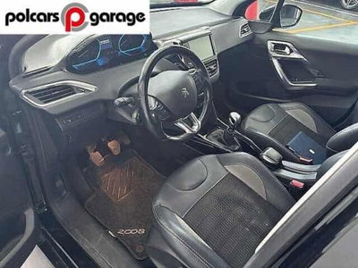 Peugeot 2008 120 S&S Black Matt (9)