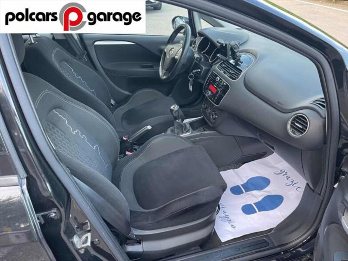 Fiat Punto 1.3 MJT II 75 CV 5 porte Lounge (12)