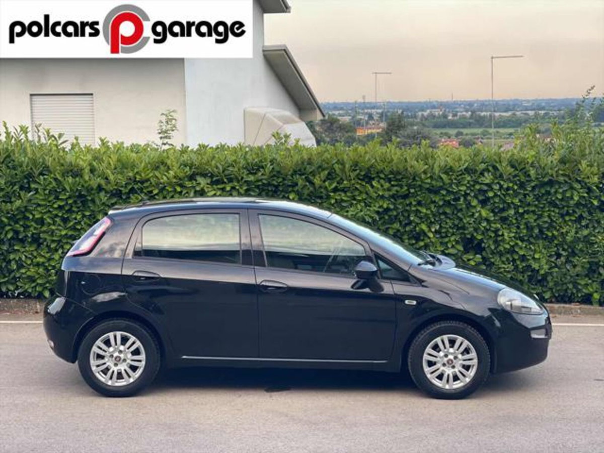 Fiat Punto 1.3 MJT II 75 CV 5 porte Lounge (6)