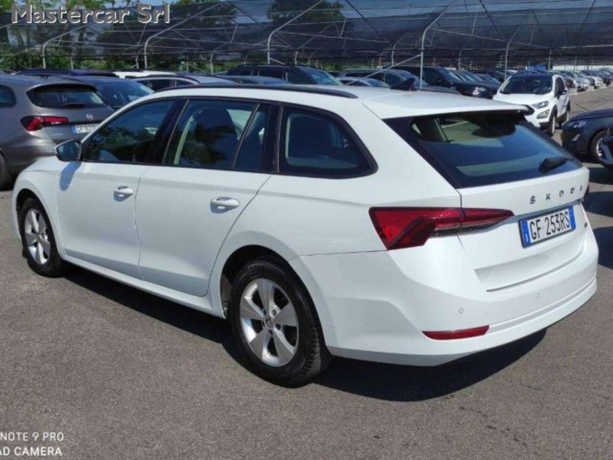 Skoda Octavia Station Wagon 1.0 e-TEC DSG Wagon Executive (4)