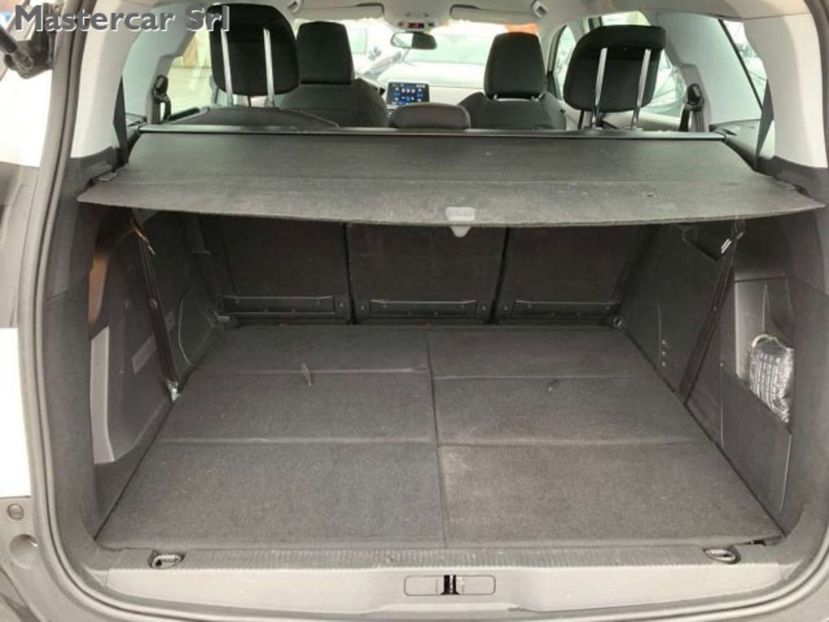 Peugeot 5008 BlueHDi 130 S&S Business (14)
