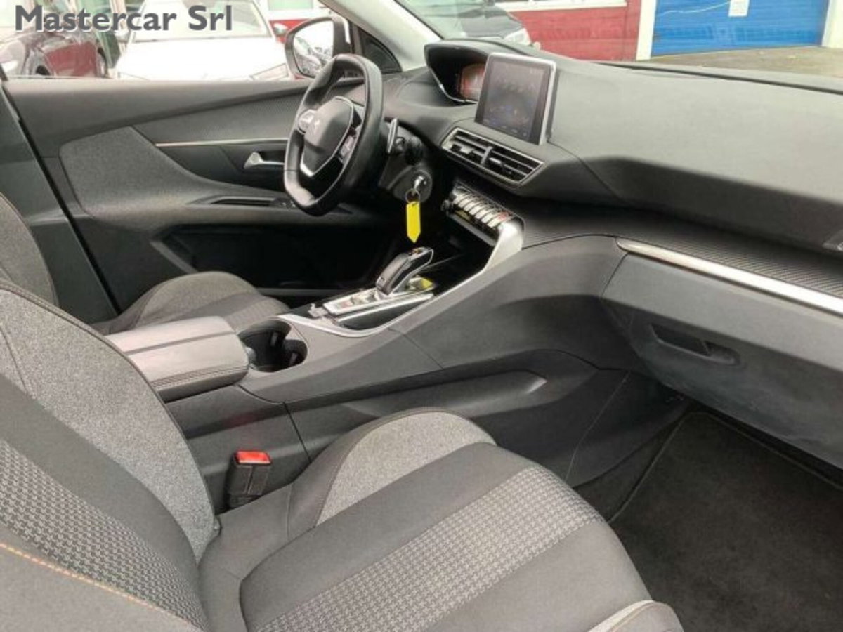 Peugeot 5008 BlueHDi 130 S&S Business (9)