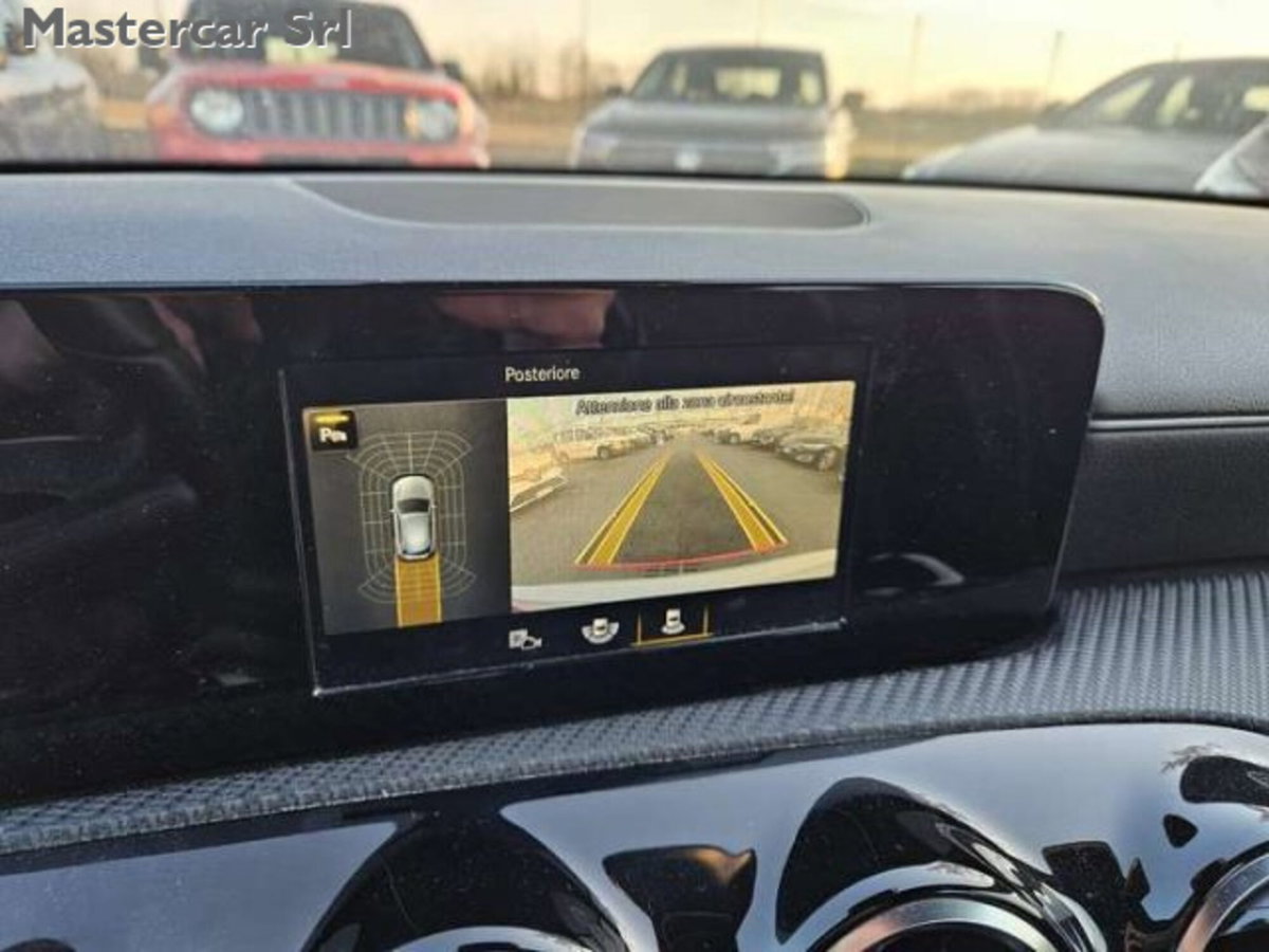 Mercedes-Benz Classe A 180 d AMG Line Premium Plus auto (12)