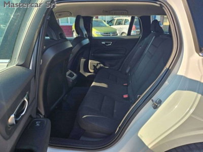 Volvo V60 2.0 b4 Essential auto (10)
