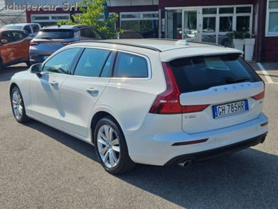 Volvo V60 2.0 b4 Essential auto (3)