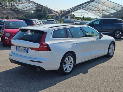 Volvo V60 2.0 b4 Essential auto (5)