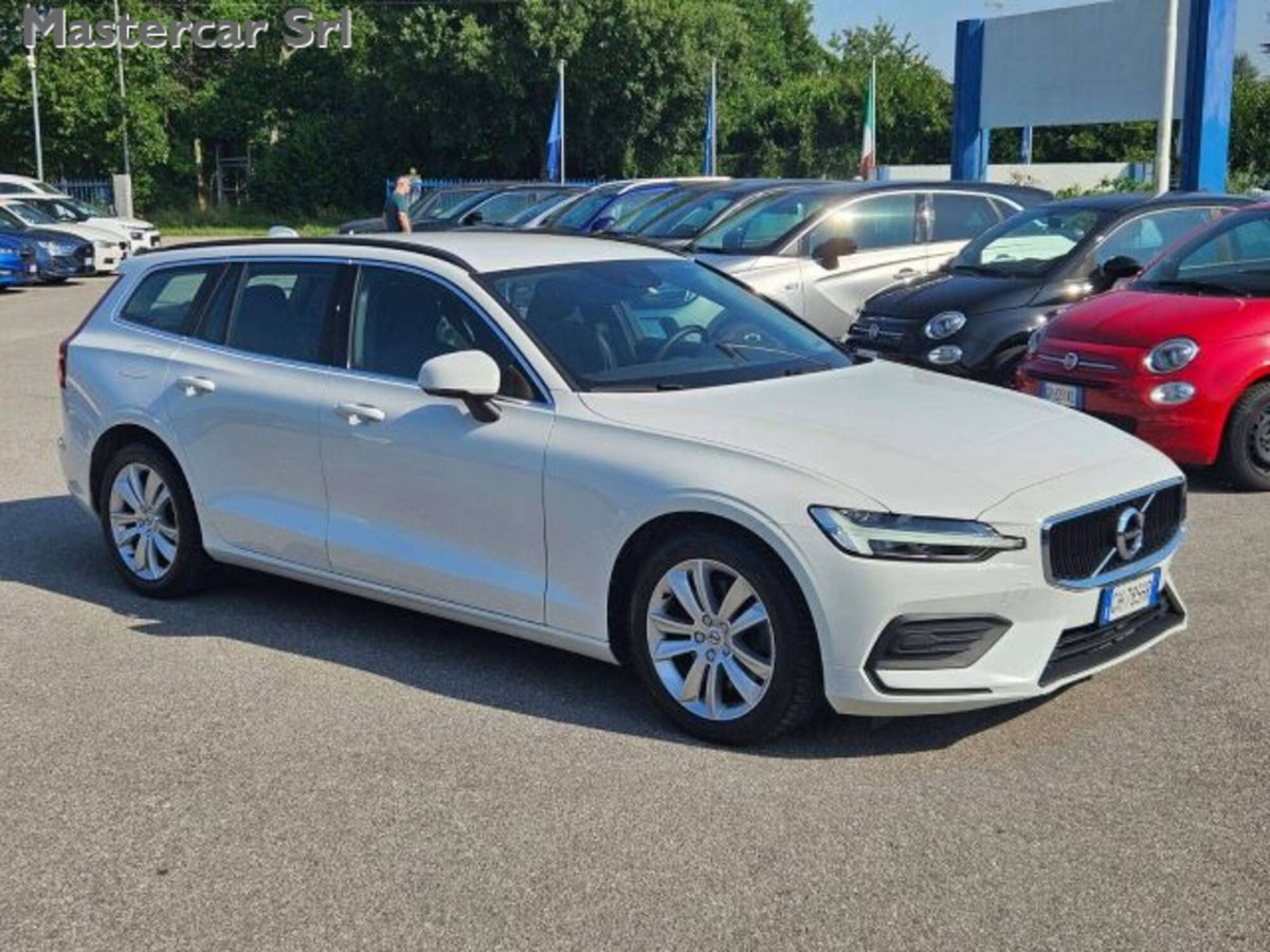 Volvo V60 2.0 b4 Essential auto (7)