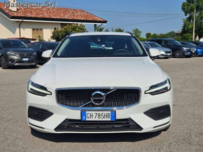 Volvo V60 2.0 b4 Essential auto (8)