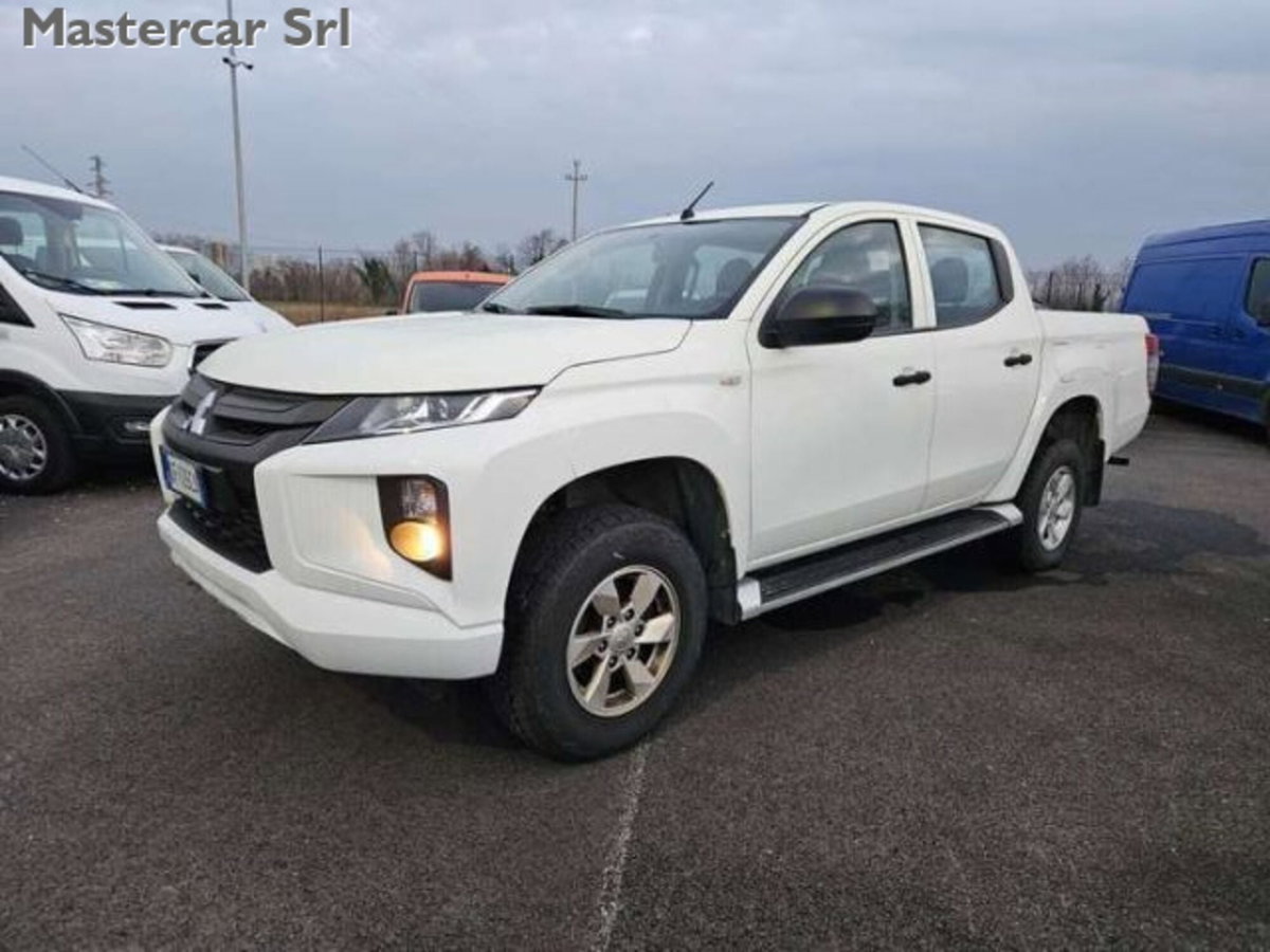 Mitsubishi L200 2.3 D Double Cab 4x4 Easy Select Invite Connect (2)