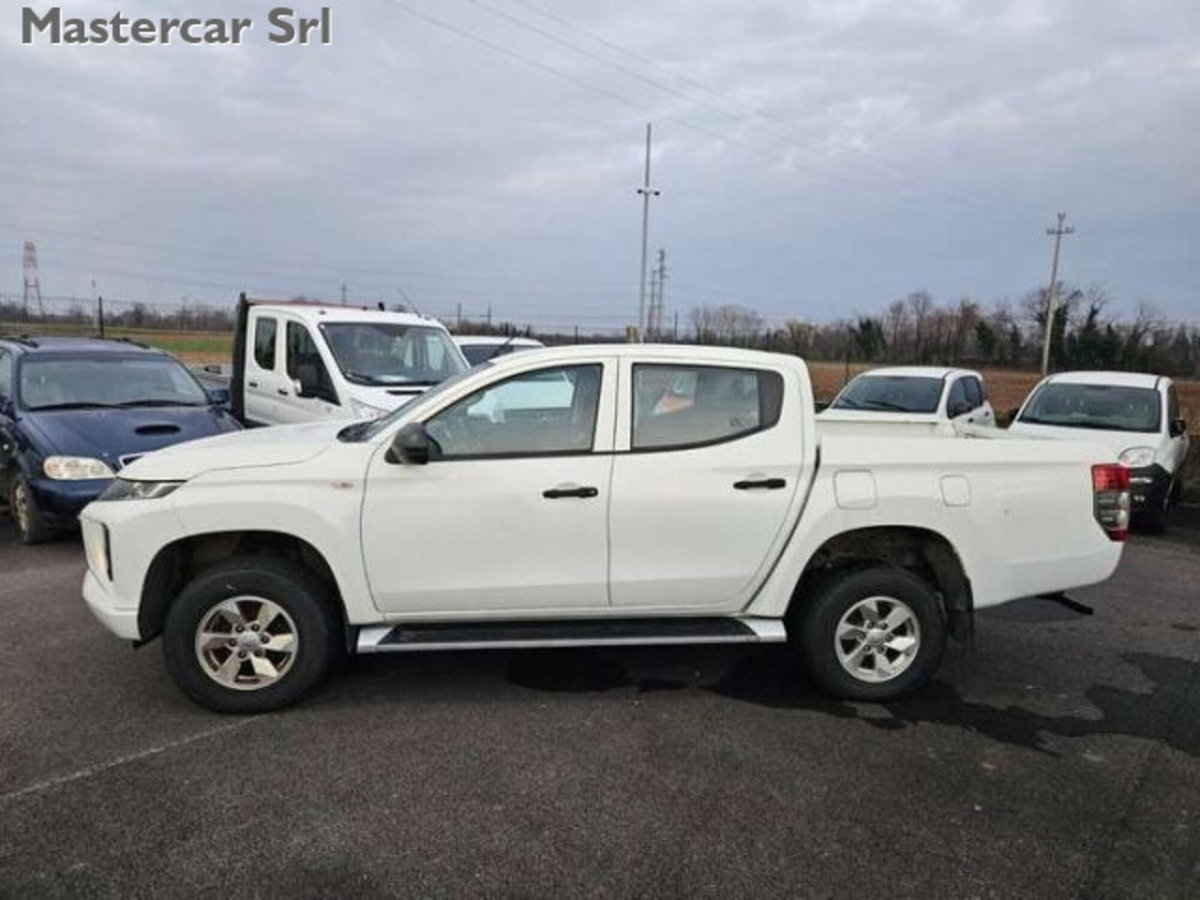 Mitsubishi L200 2.3 D Double Cab 4x4 Easy Select Invite Connect (3)