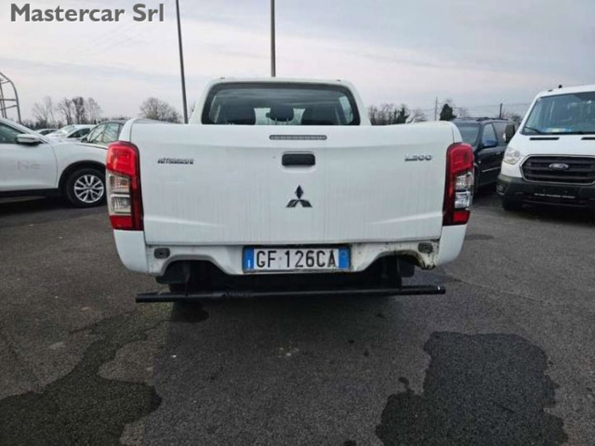 Mitsubishi L200 2.3 D Double Cab 4x4 Easy Select Invite Connect (5)