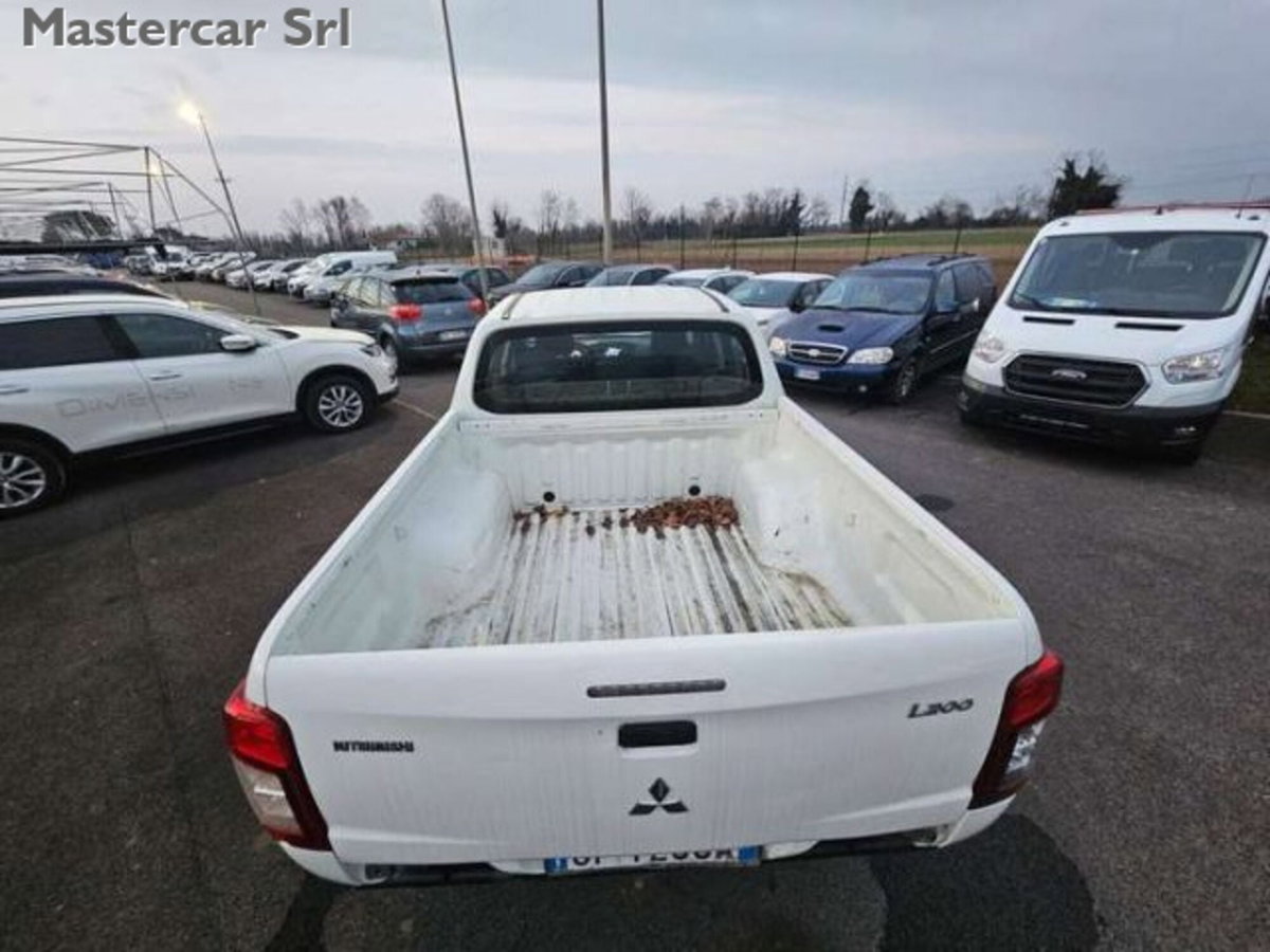 Mitsubishi L200 2.3 D Double Cab 4x4 Easy Select Invite Connect (6)