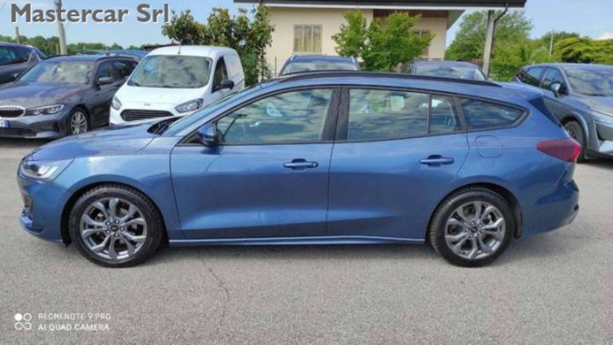Ford Focus Station Wagon 1.0 EcoBoost Hybrid 125CV Powershift SW ST-Line Design (3)