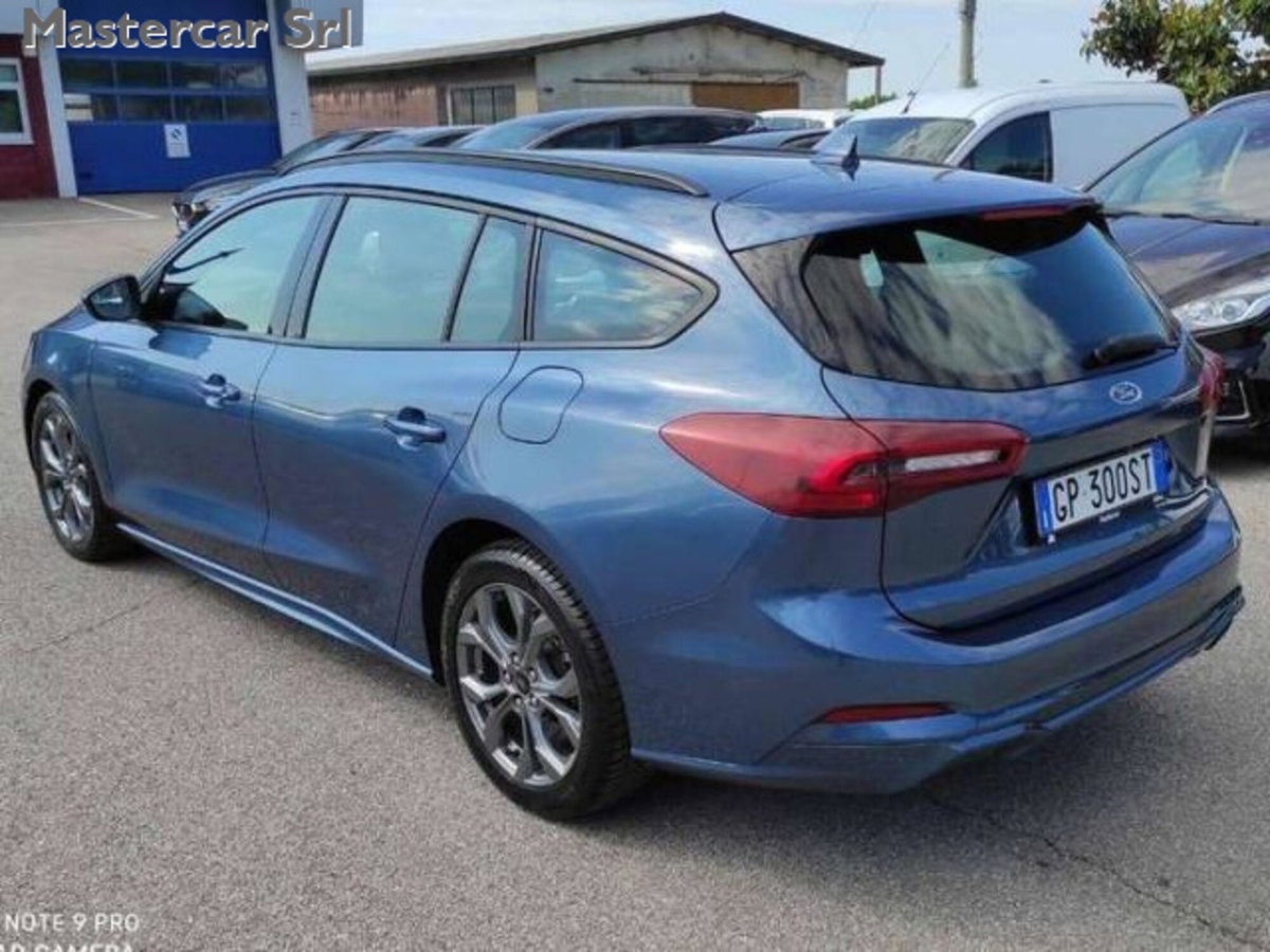 Ford Focus Station Wagon 1.0 EcoBoost Hybrid 125CV Powershift SW ST-Line Design (4)
