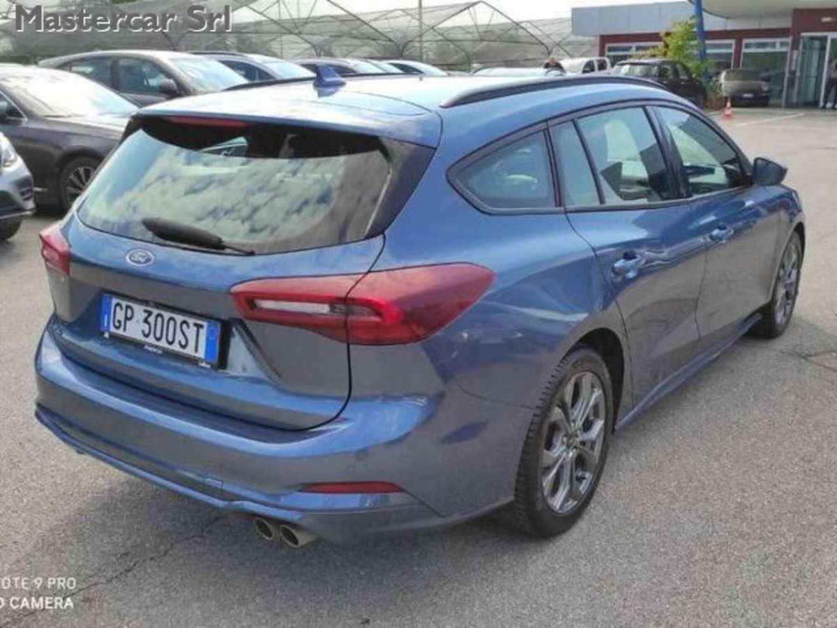 Ford Focus Station Wagon 1.0 EcoBoost Hybrid 125CV Powershift SW ST-Line Design (6)