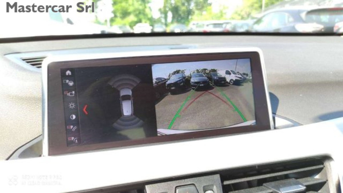 BMW X1 sDrive18d Advantage (13)