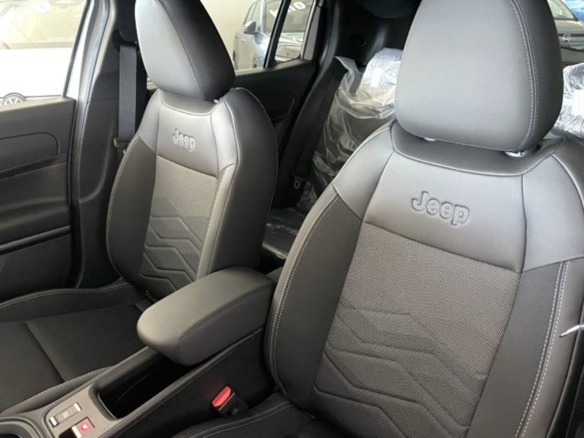 Jeep Avenger 1.2 turbo Altitude fwd 100cv (18)