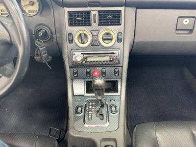 Mercedes-Benz SLK 200 cat (16)
