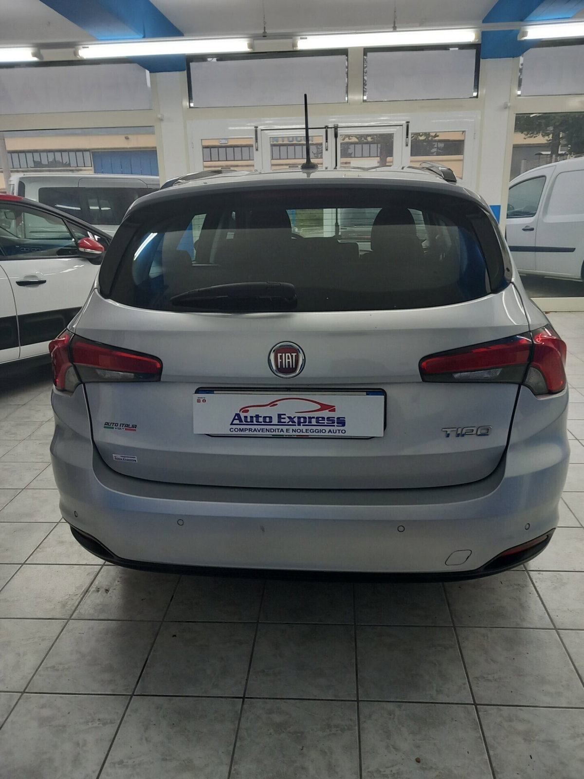 Fiat Tipo Station Wagon Tipo 1.6 Mjt S&S DCT SW Easy (4)