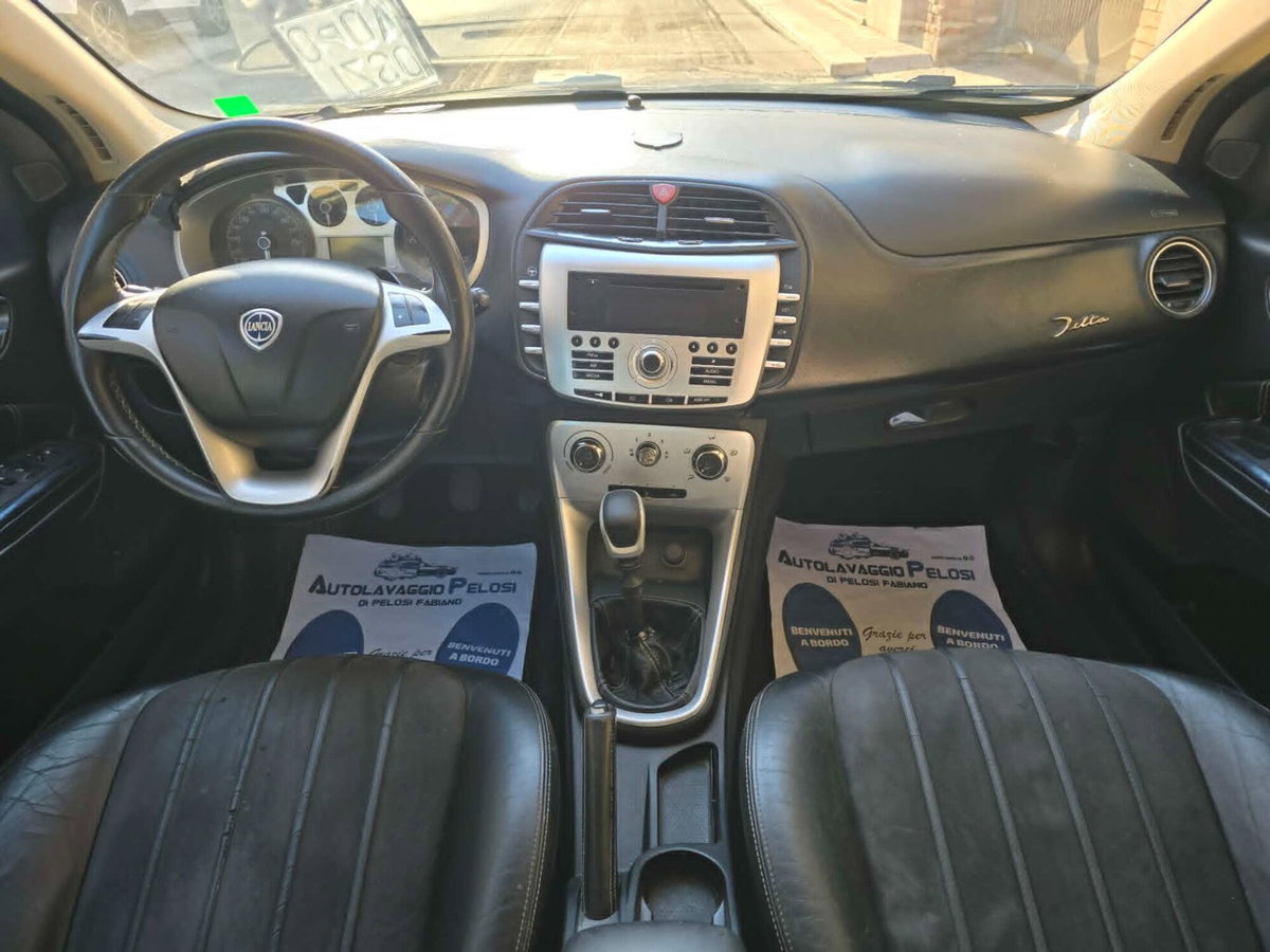 Lancia Delta 1.6 MJT DPF Oro (5)