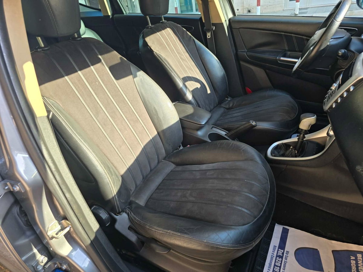 Lancia Delta 1.6 MJT DPF Oro (6)
