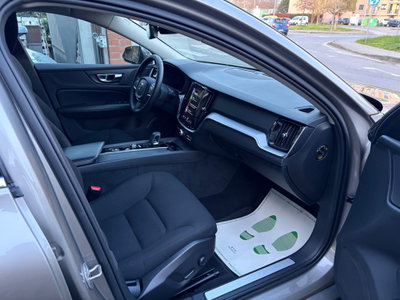 Volvo V60 B4 Geartronic Momentum Business Pro (11)