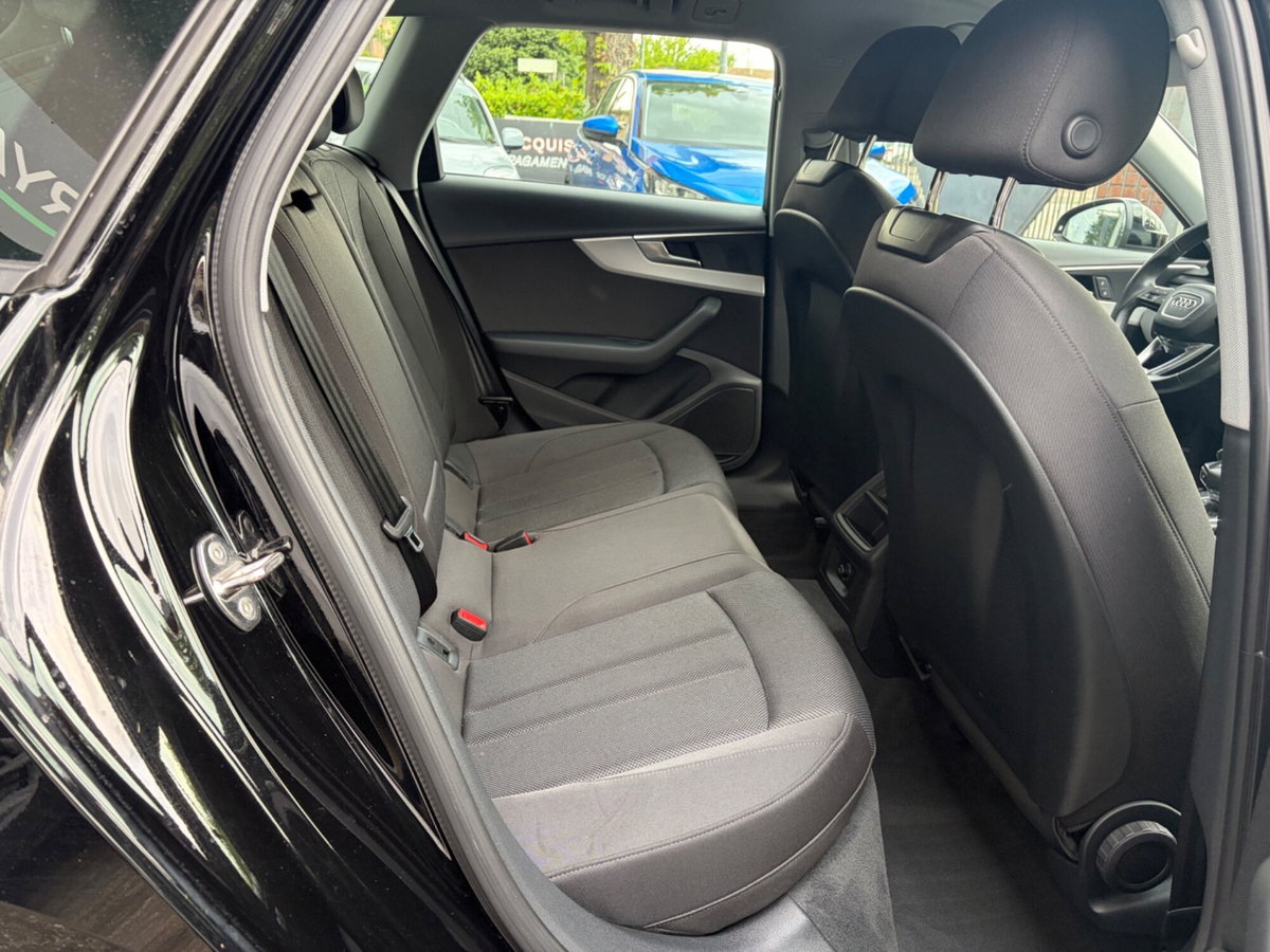 Audi A4 Avant 30 TDI/136 CV S tronic Business Advanced (10)