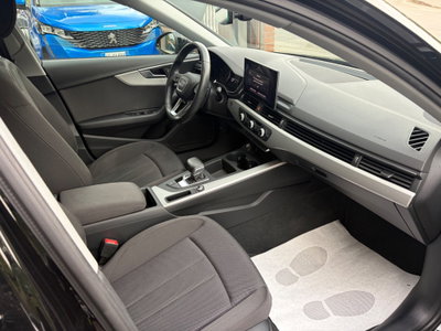 Audi A4 Avant 30 TDI/136 CV S tronic Business Advanced (11)