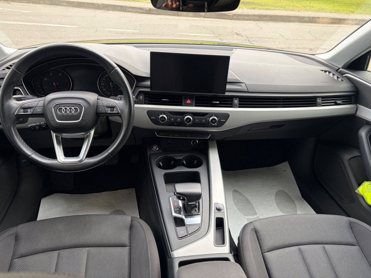 Audi A4 Avant 30 TDI/136 CV S tronic Business Advanced (7)