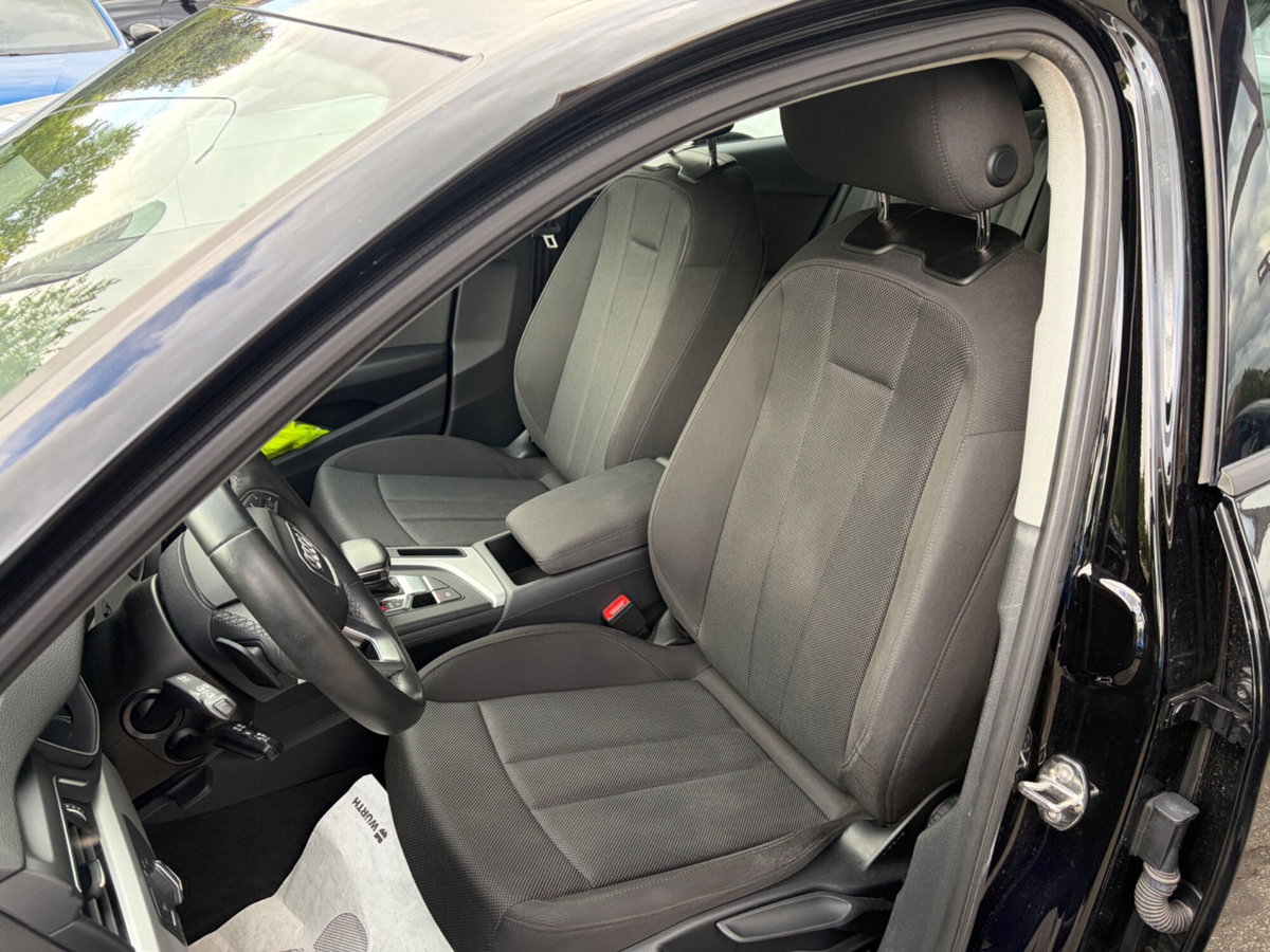 Audi A4 Avant 30 TDI/136 CV S tronic Business Advanced (9)